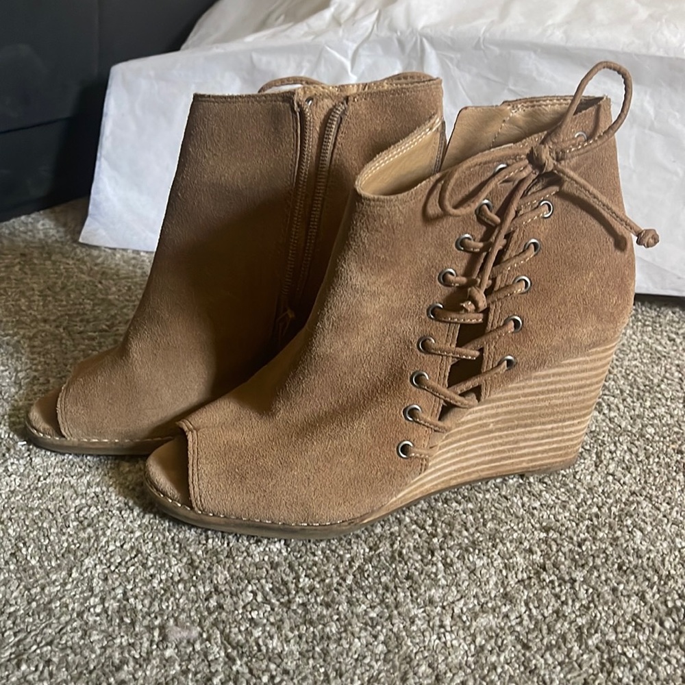 Lucky Brand Jaevin Peep Toe Wedge